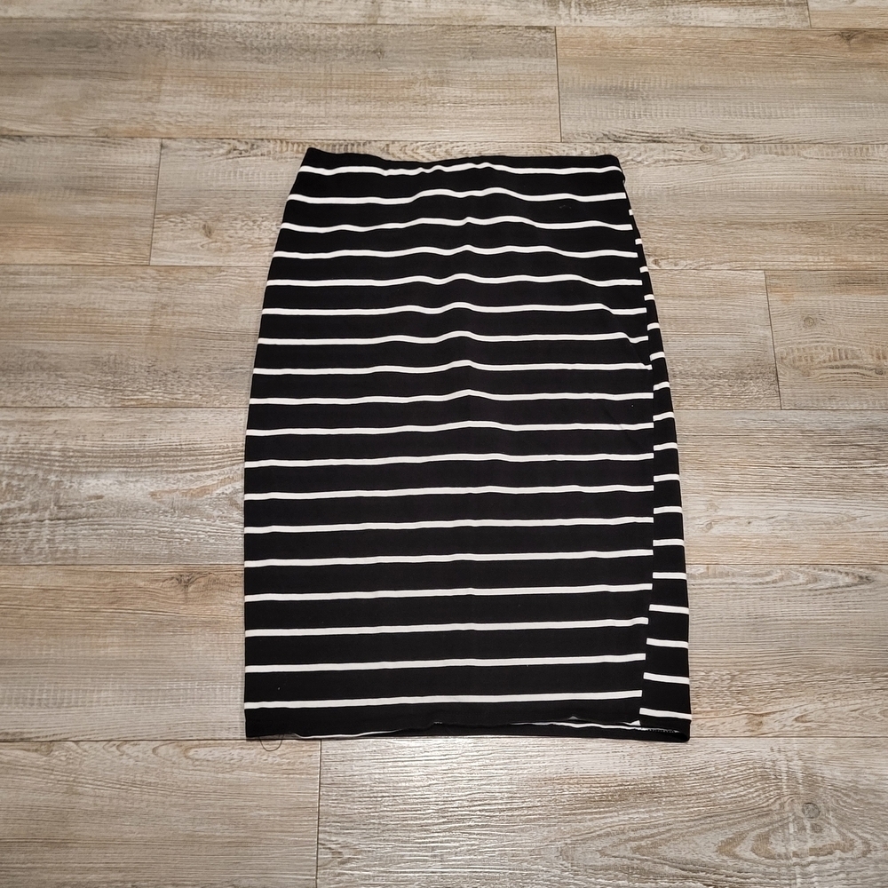 Heart Hips Black and White Pencil Skirt - Picture 1 of 8